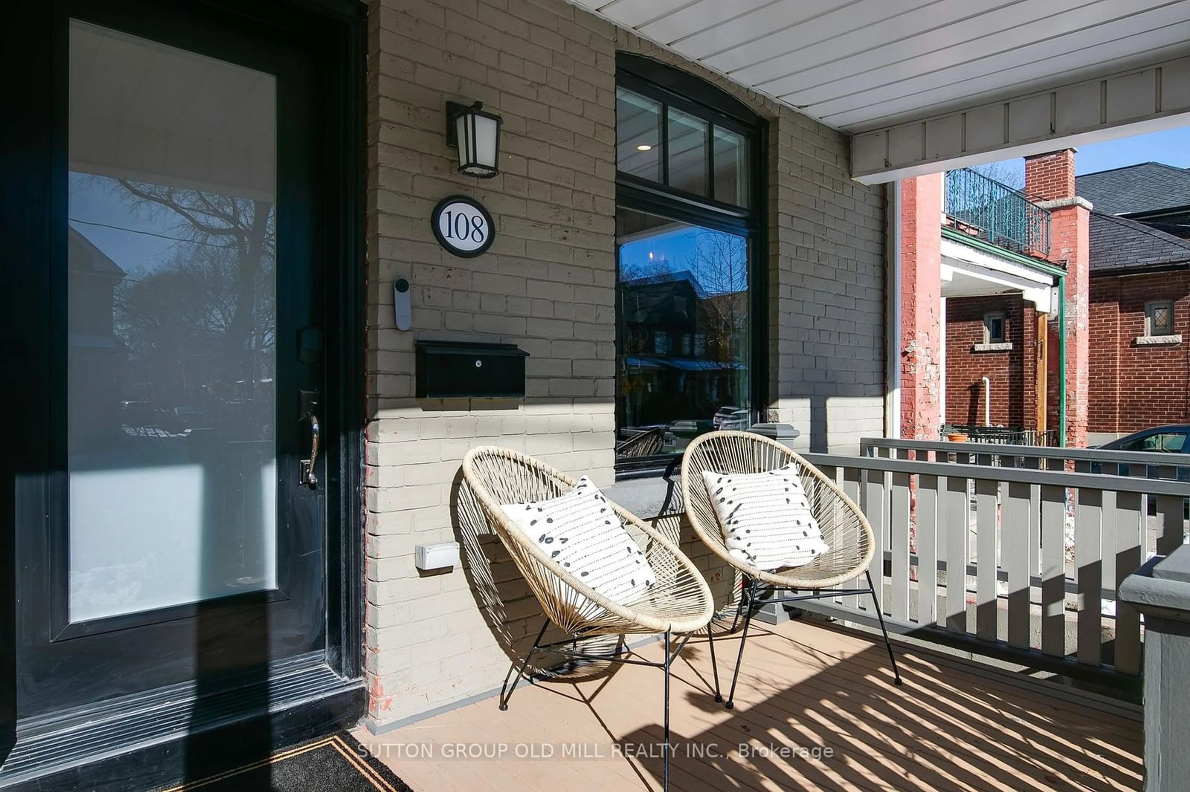 Patio, street for 108 St Johns Rd, Toronto Ontario M6P 1T9