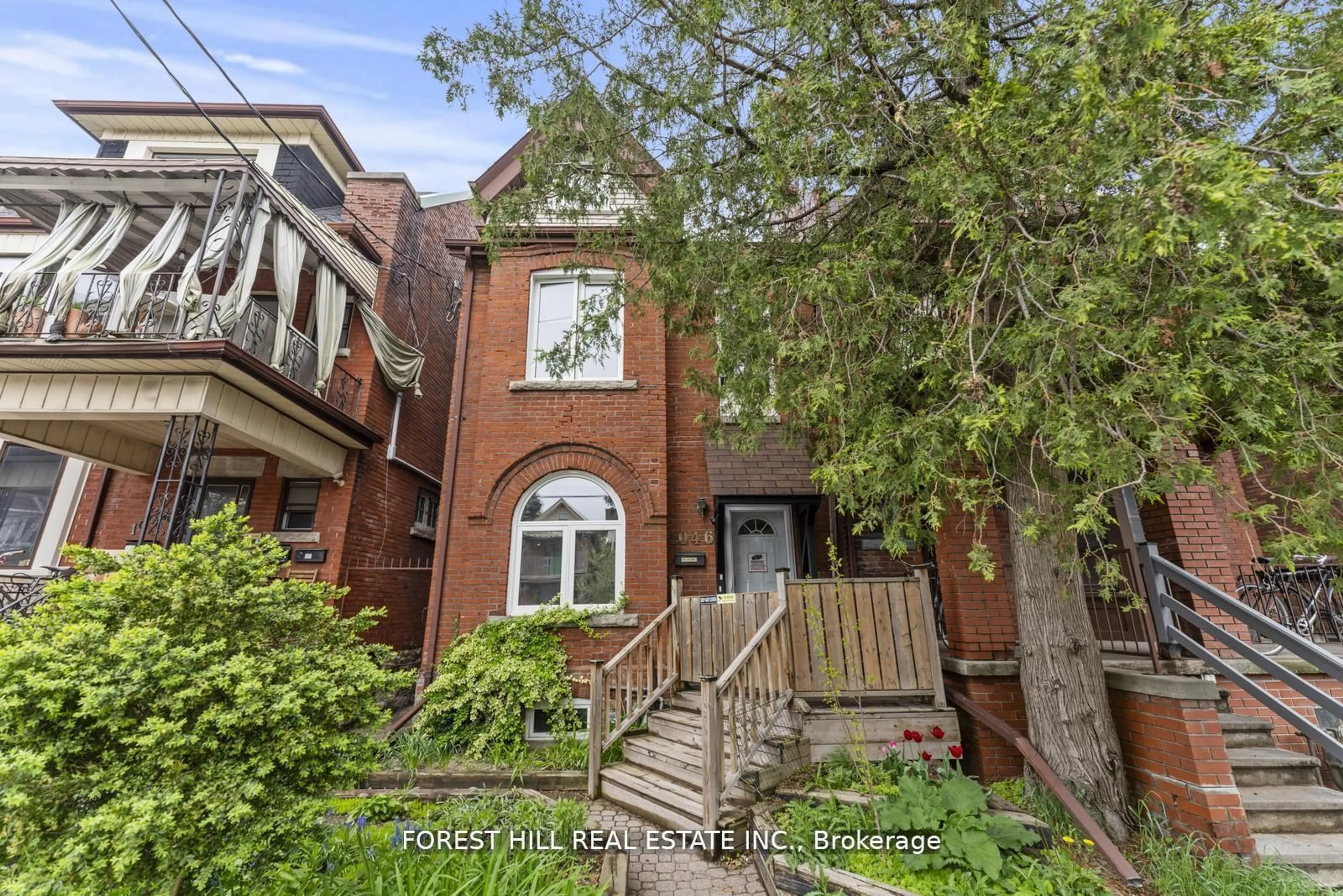 Home with brick exterior material, street for 1046 Dovercourt Rd, Toronto Ontario M6H 2X8