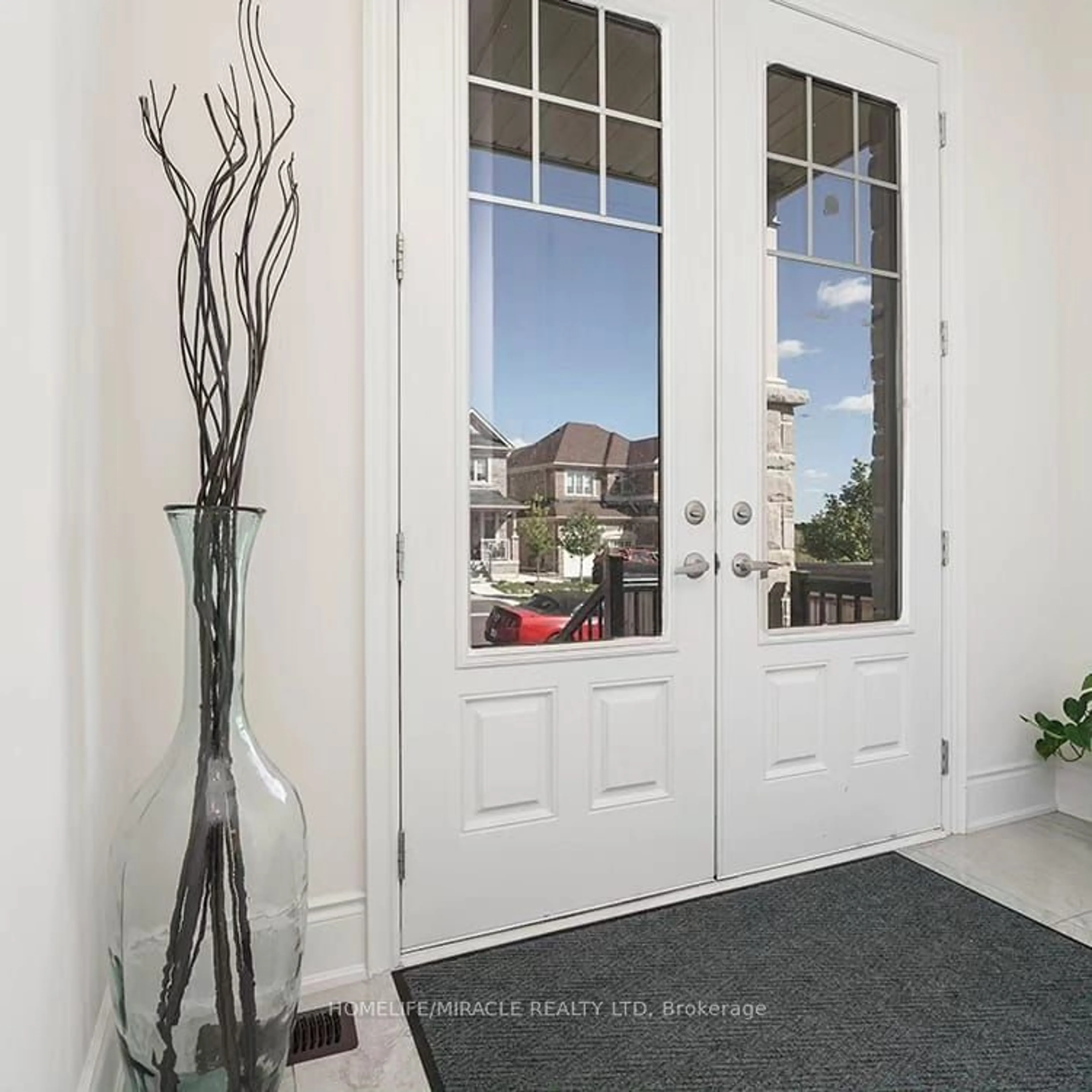 Indoor entryway for 32 Dotchson Ave, Caledon Ontario L7C 4G6