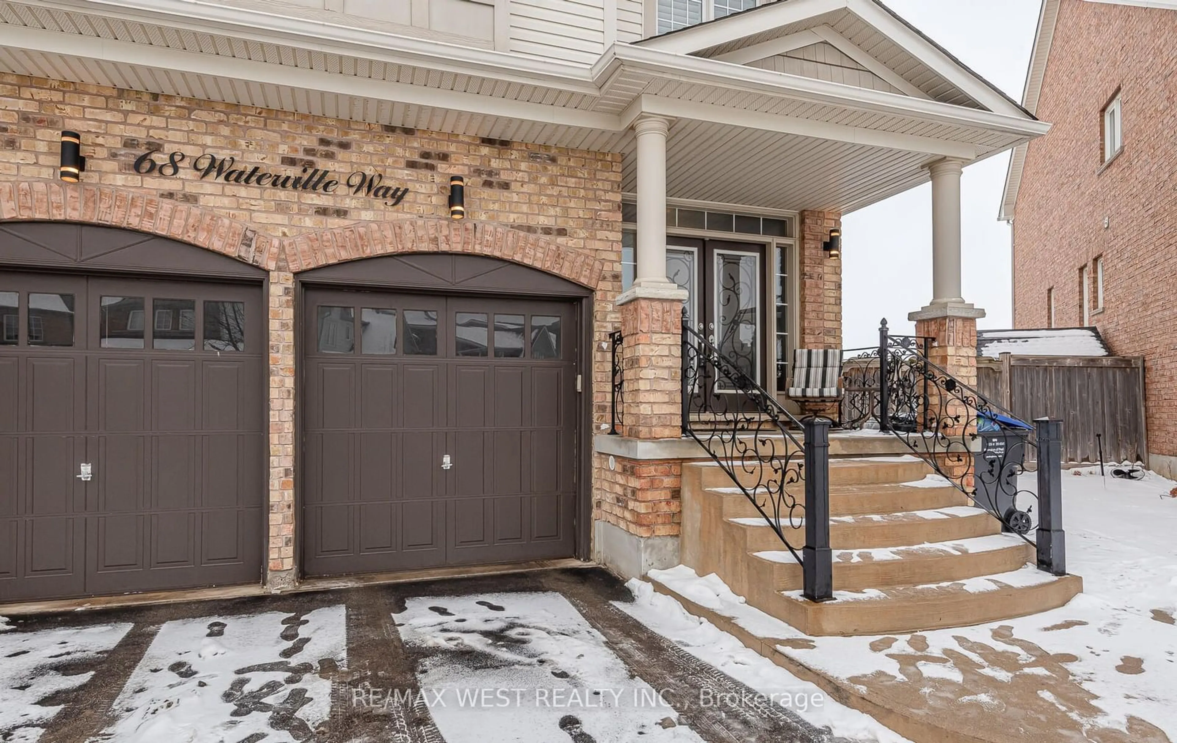 Indoor entryway for 68 Waterville Way, Caledon Ontario L7C 3P4