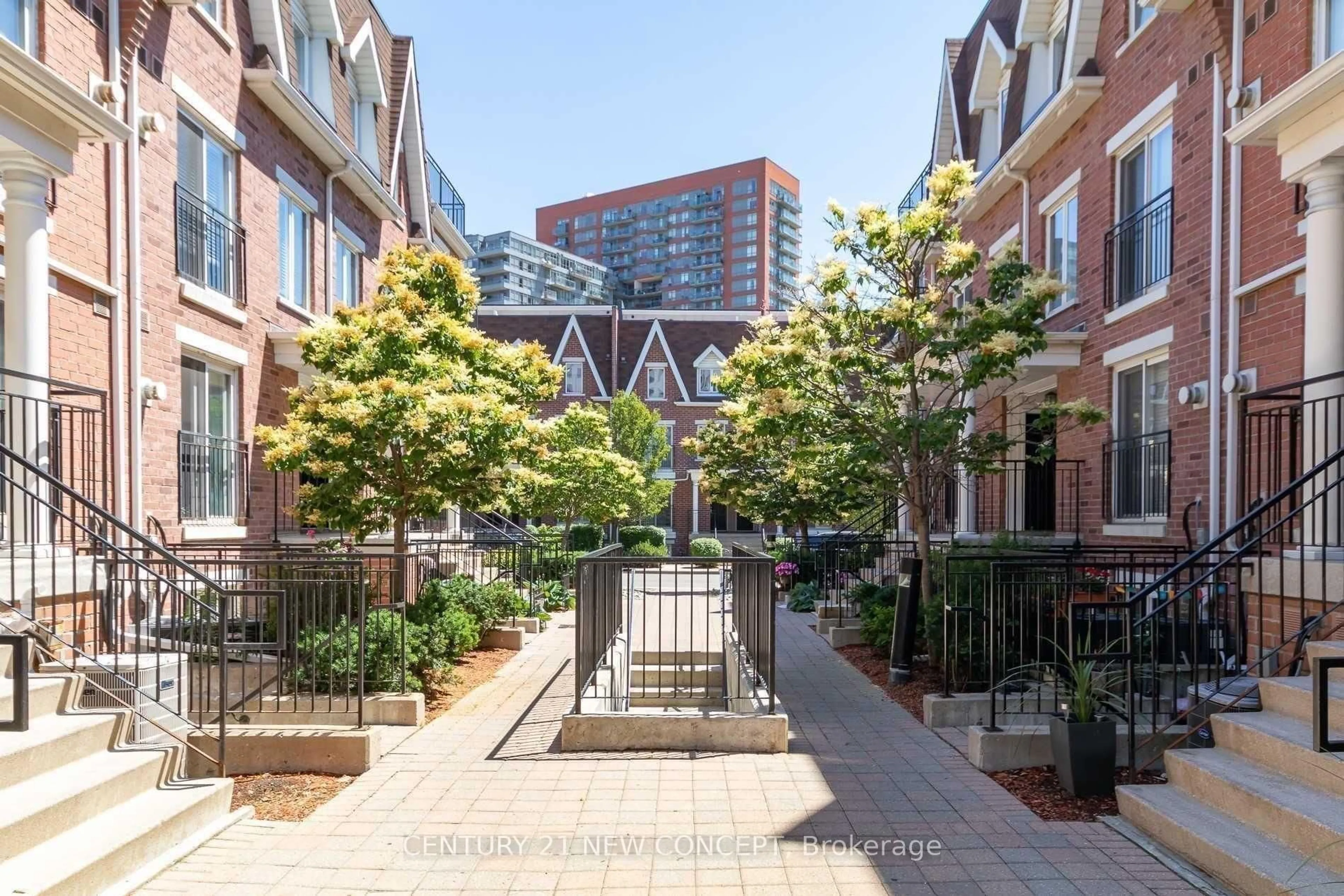 Patio, street for 10 Laidlaw St #Th725, Toronto Ontario M6K 1X2