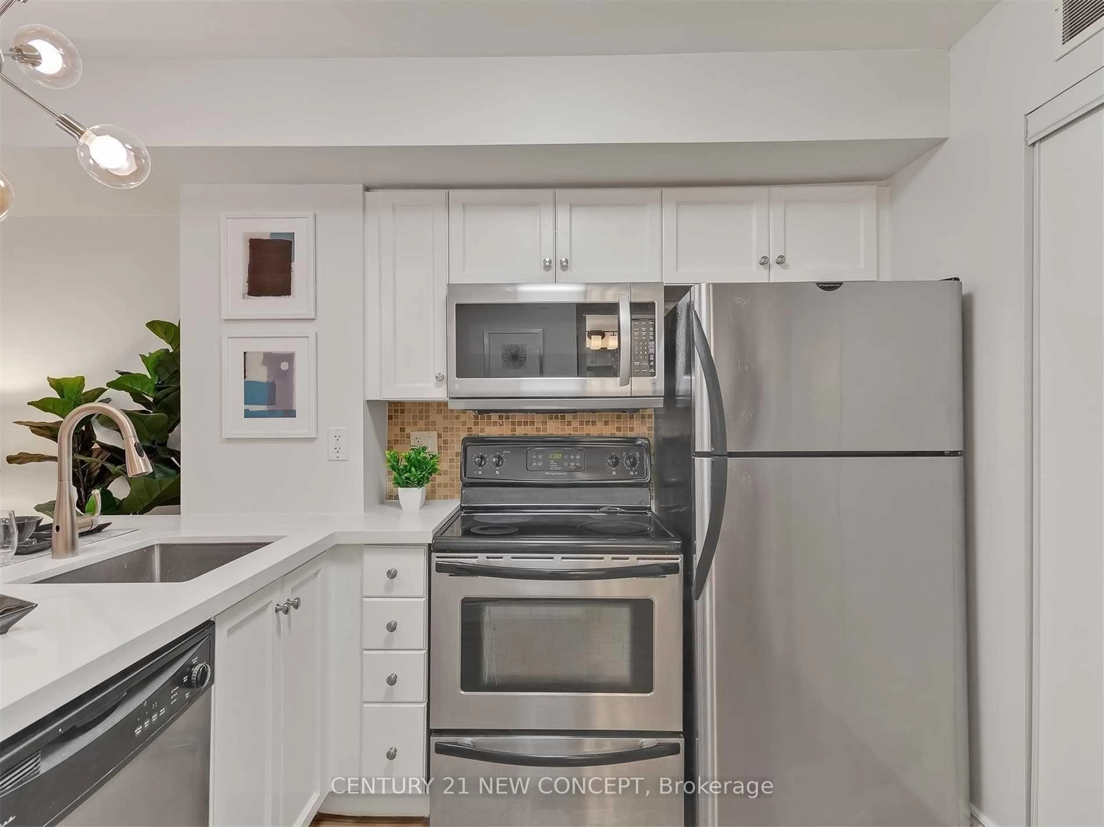 Standard kitchen, unknown for 10 Laidlaw St #Th725, Toronto Ontario M6K 1X2