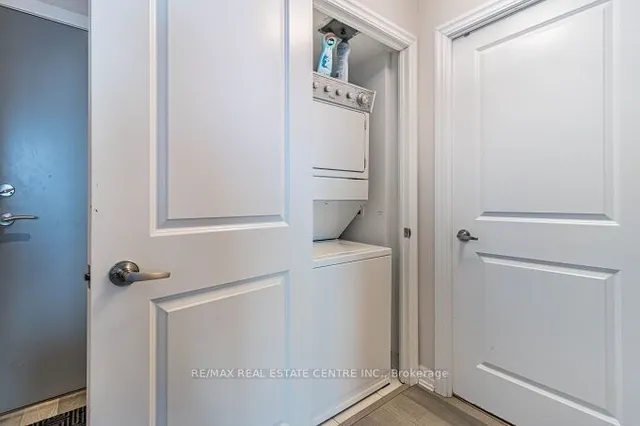 Additional image 8 of 80 Esther Lorrie Dr Unit 1116