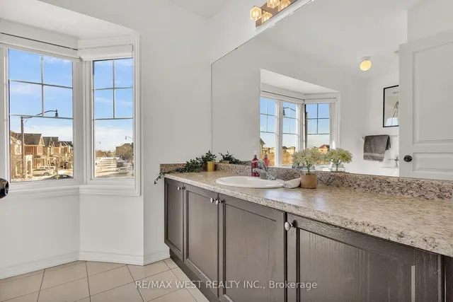 Additional property image - 84 Lone Rock Circ