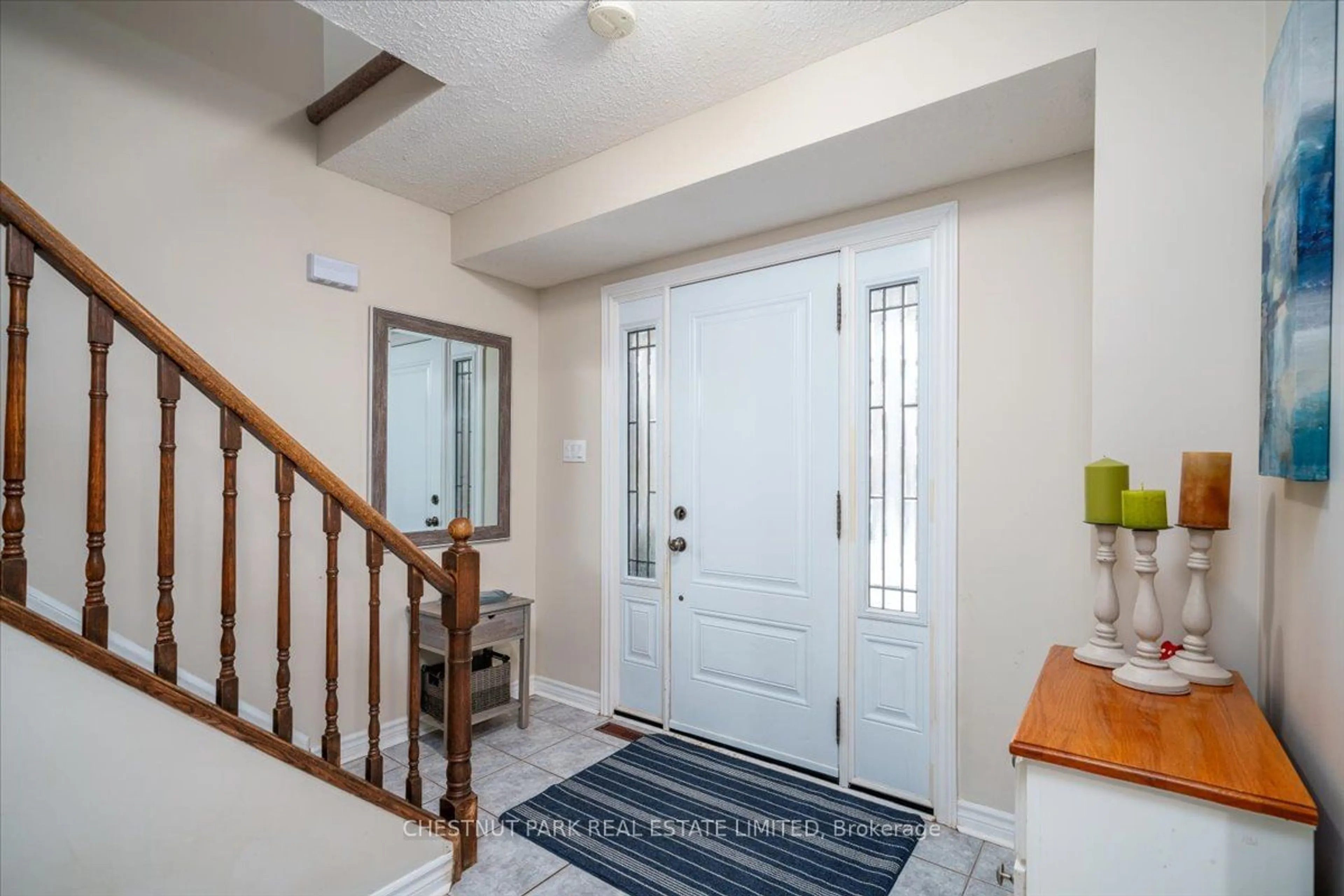 Indoor entryway for 3052 Keynes Cres, Mississauga Ontario L5N 3A1