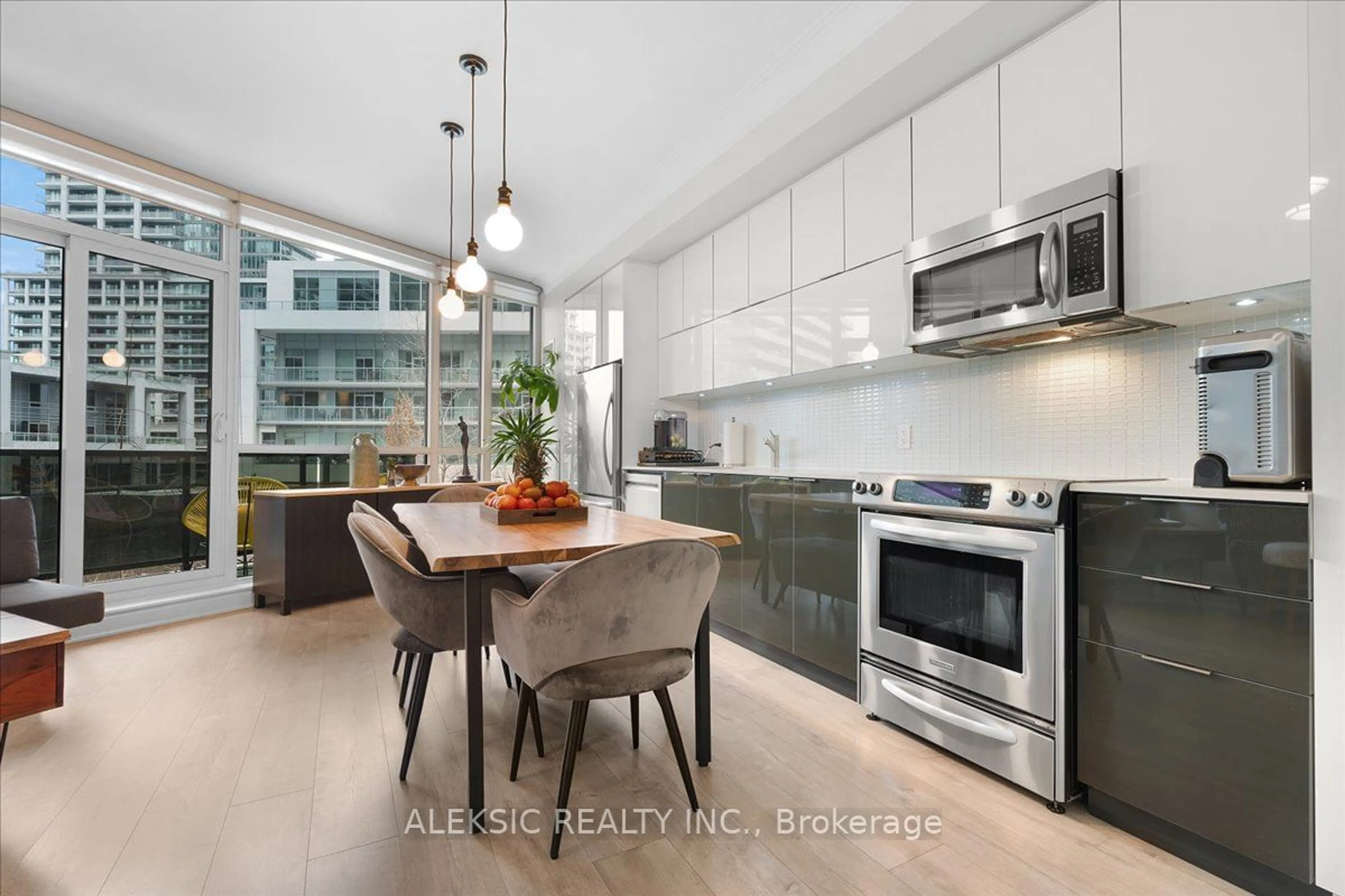 Open concept kitchen, ceramic/tile floor for 80 Marine Parade Dr #235, Toronto Ontario M8V 0A3