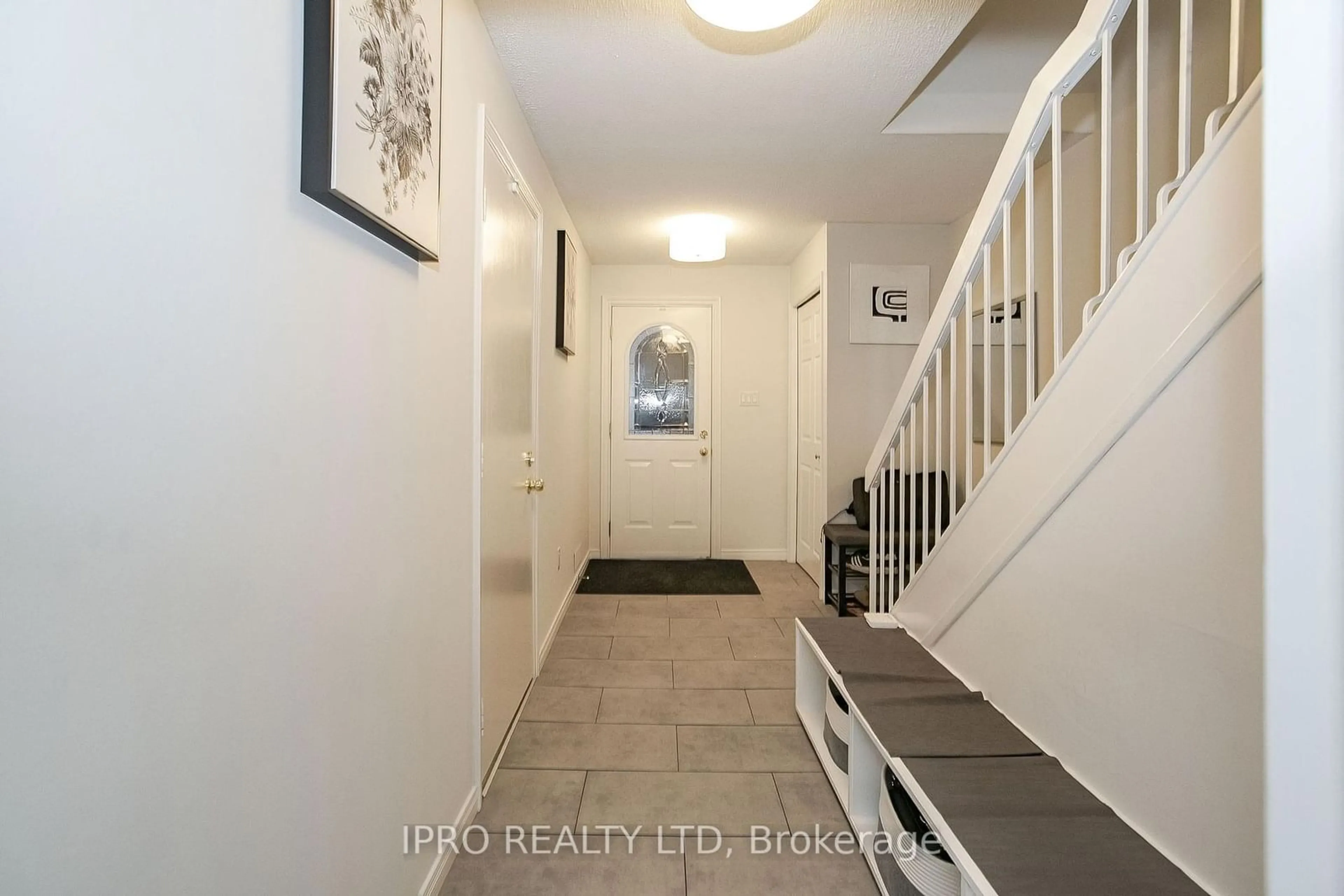 Indoor entryway for 1080 Walden Circ #75, Mississauga Ontario L5J 4J9