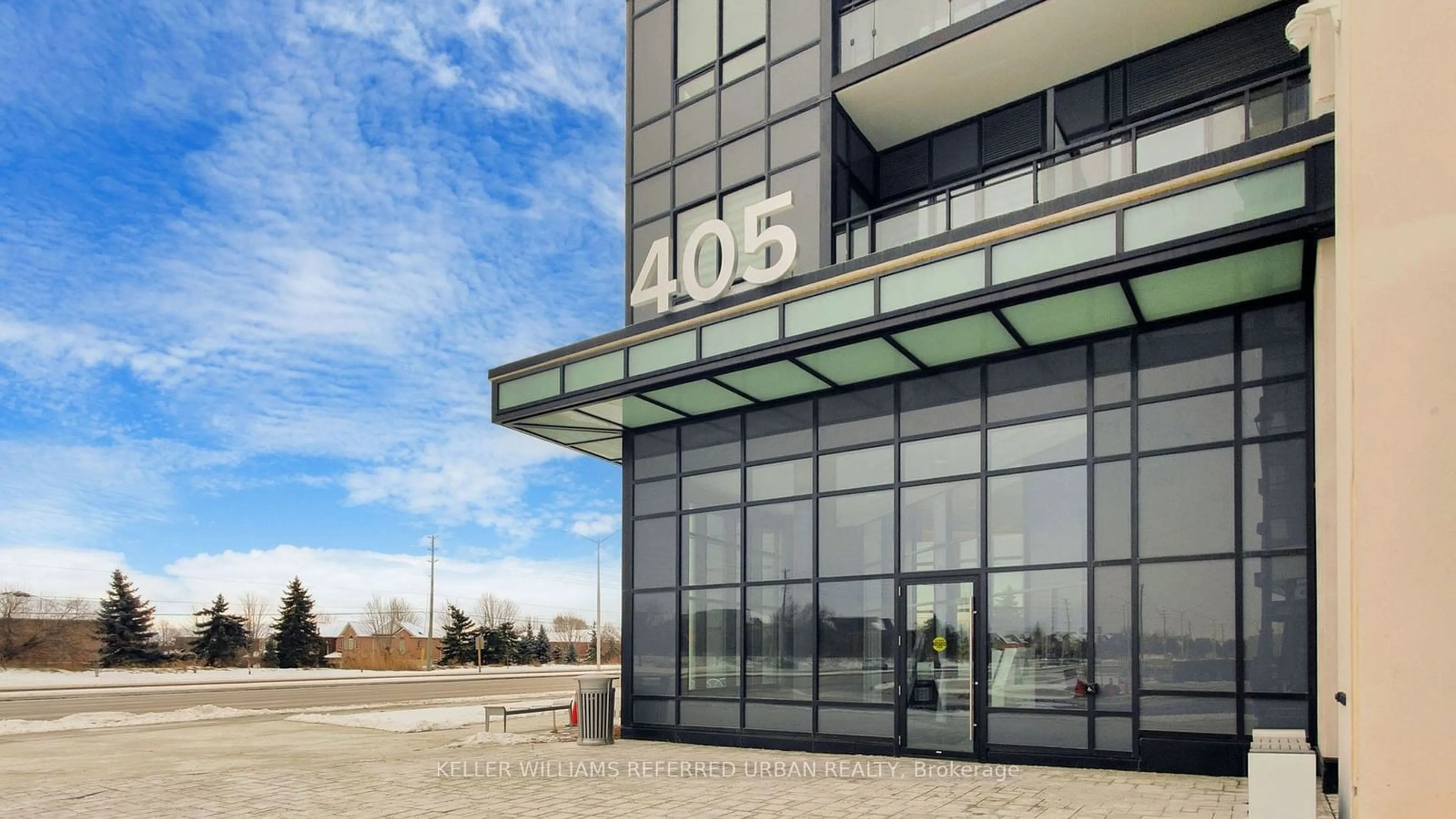 Indoor foyer for 405 Dundas St #324, Oakville Ontario L6M 5P9