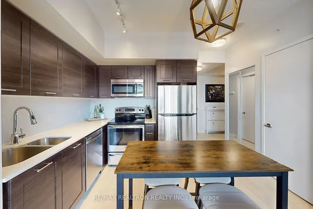Additional property image - 2212 Lakeshore Blvd Unit 713