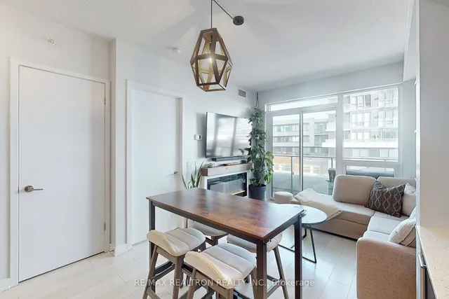 Additional property image - 2212 Lakeshore Blvd Unit 713