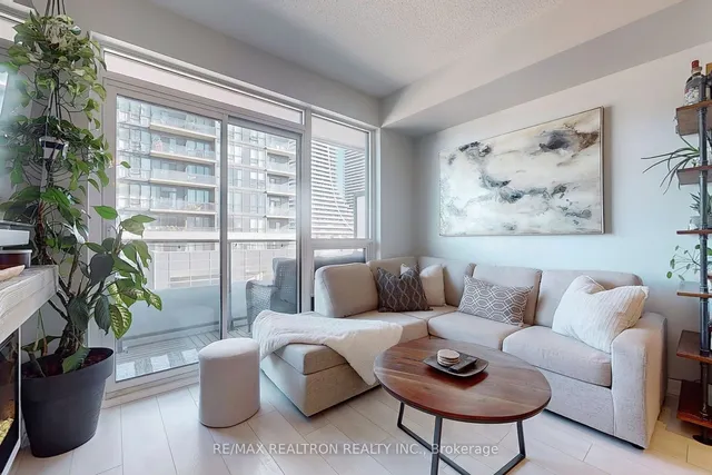 Additional property image - 2212 Lakeshore Blvd Unit 713