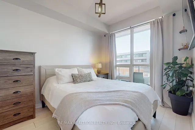Additional property image - 2212 Lakeshore Blvd Unit 713