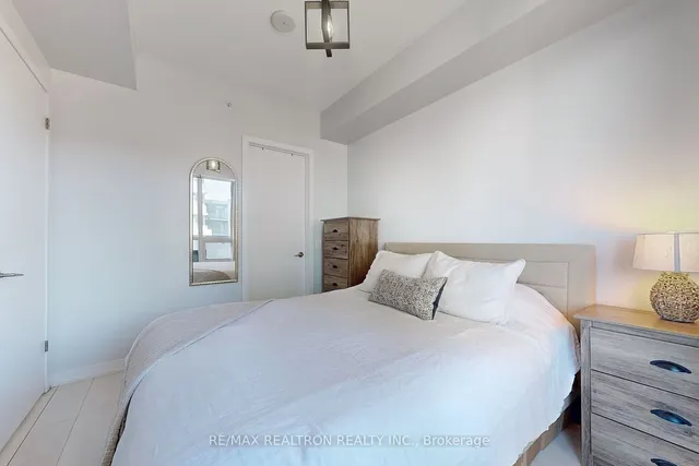 Additional property image - 2212 Lakeshore Blvd Unit 713