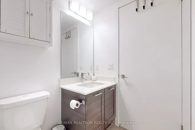 Additional property image - 2212 Lakeshore Blvd Unit 713