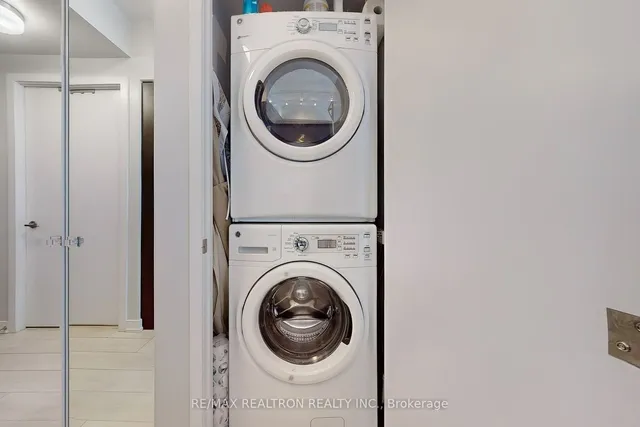 Additional property image - 2212 Lakeshore Blvd Unit 713