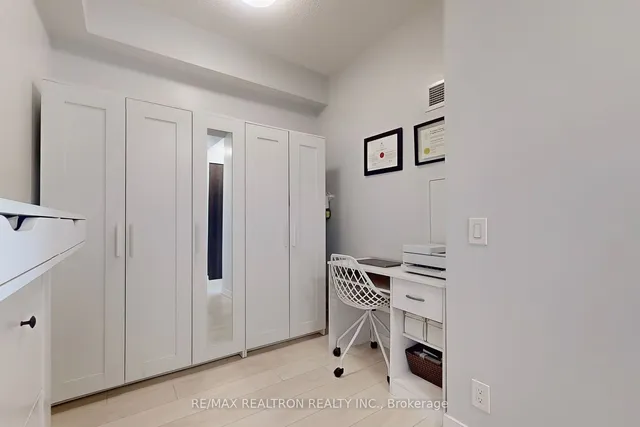 Additional property image - 2212 Lakeshore Blvd Unit 713