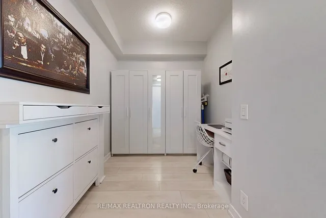 Additional property image - 2212 Lakeshore Blvd Unit 713
