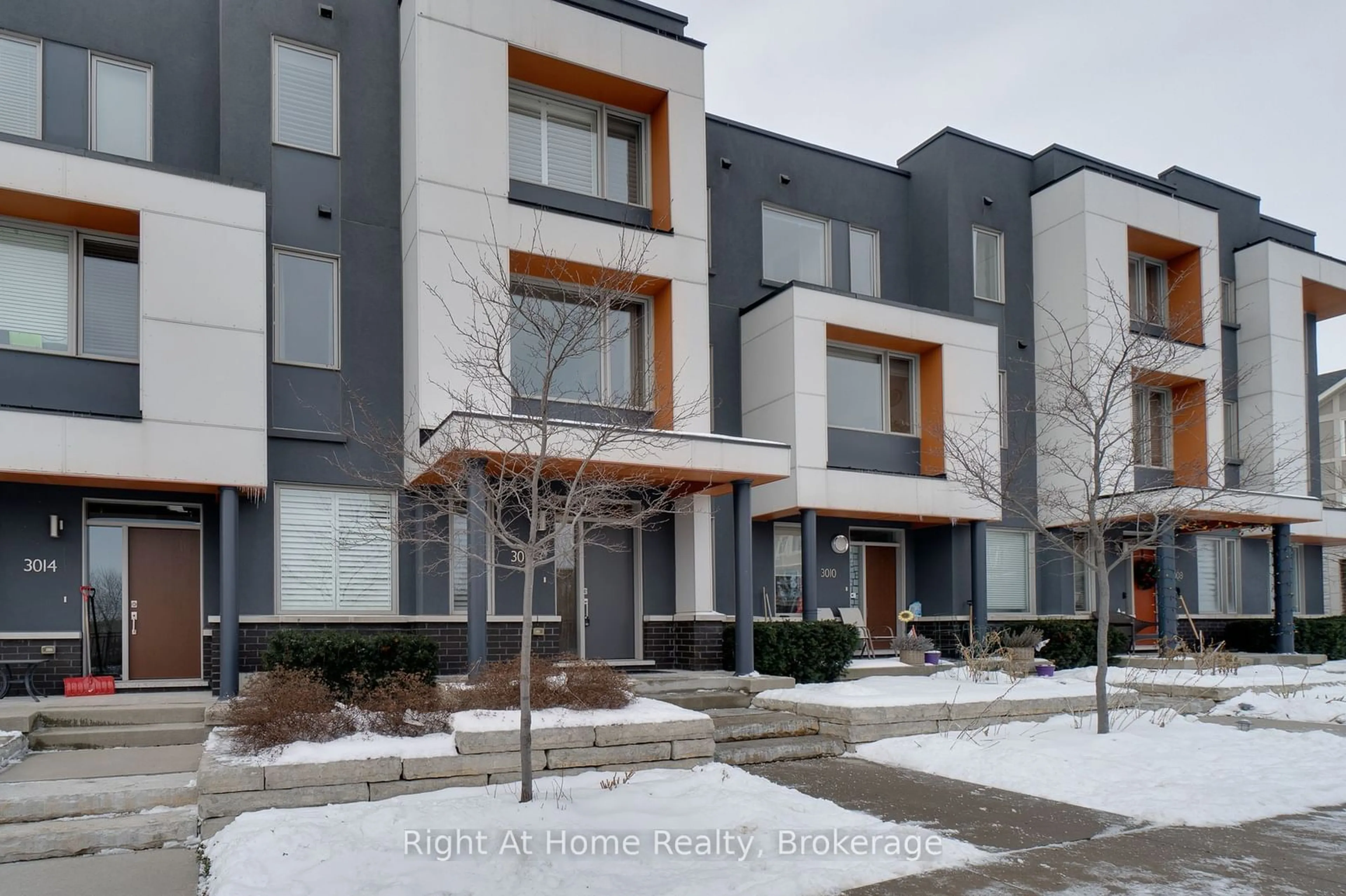 Unknown for 3012 CREEKSHORE COMMON, Oakville Ontario L6M 0Y6