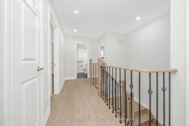 Additional image 15 of 13 Maple Beach Cres