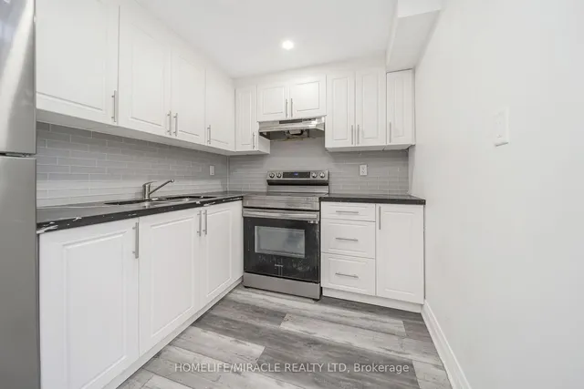 Additional image 12 of 13 Maple Beach Cres