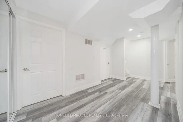 Additional image 11 of 13 Maple Beach Cres