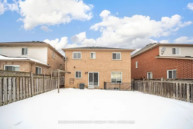 Primary image of 13 Maple Beach Cres