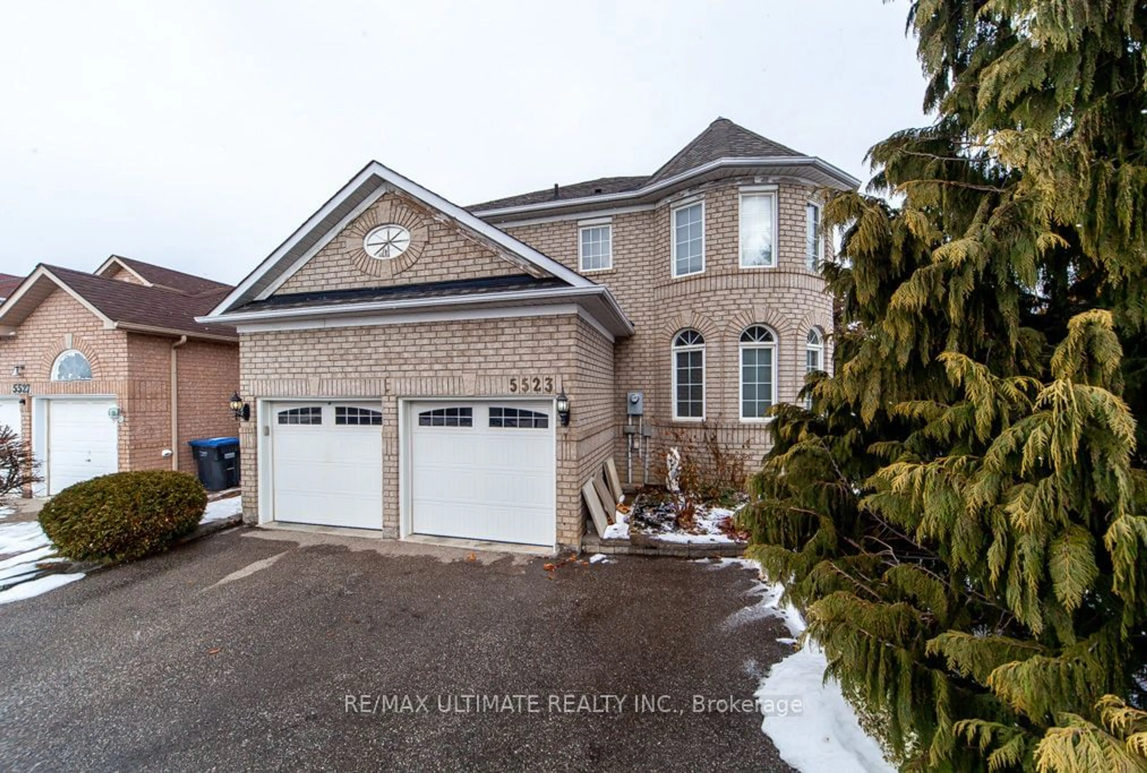 Home with brick exterior material, street for 5523 Loon Lake Ave, Mississauga Ontario L5V 2J5