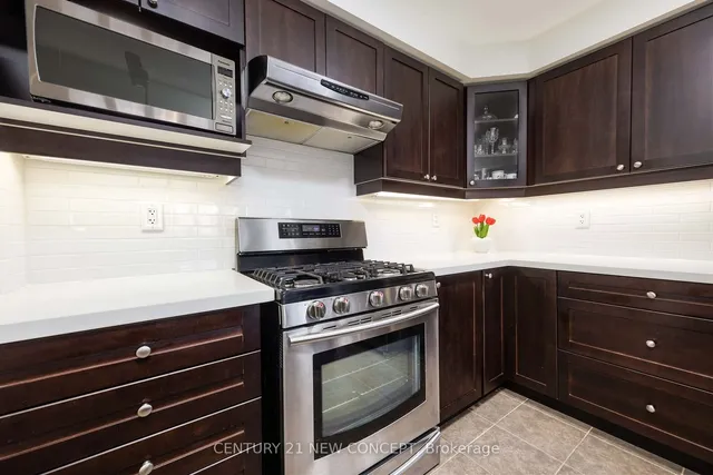 Additional property image - 890 Brassard Circ