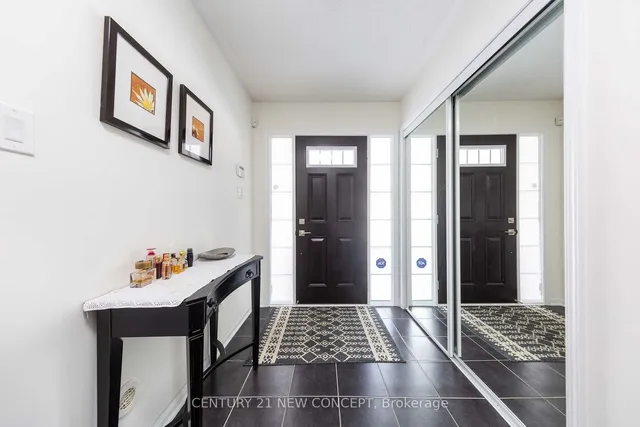 Additional property image - 890 Brassard Circ