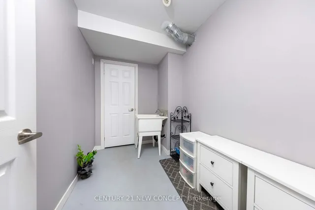 Additional property image - 890 Brassard Circ