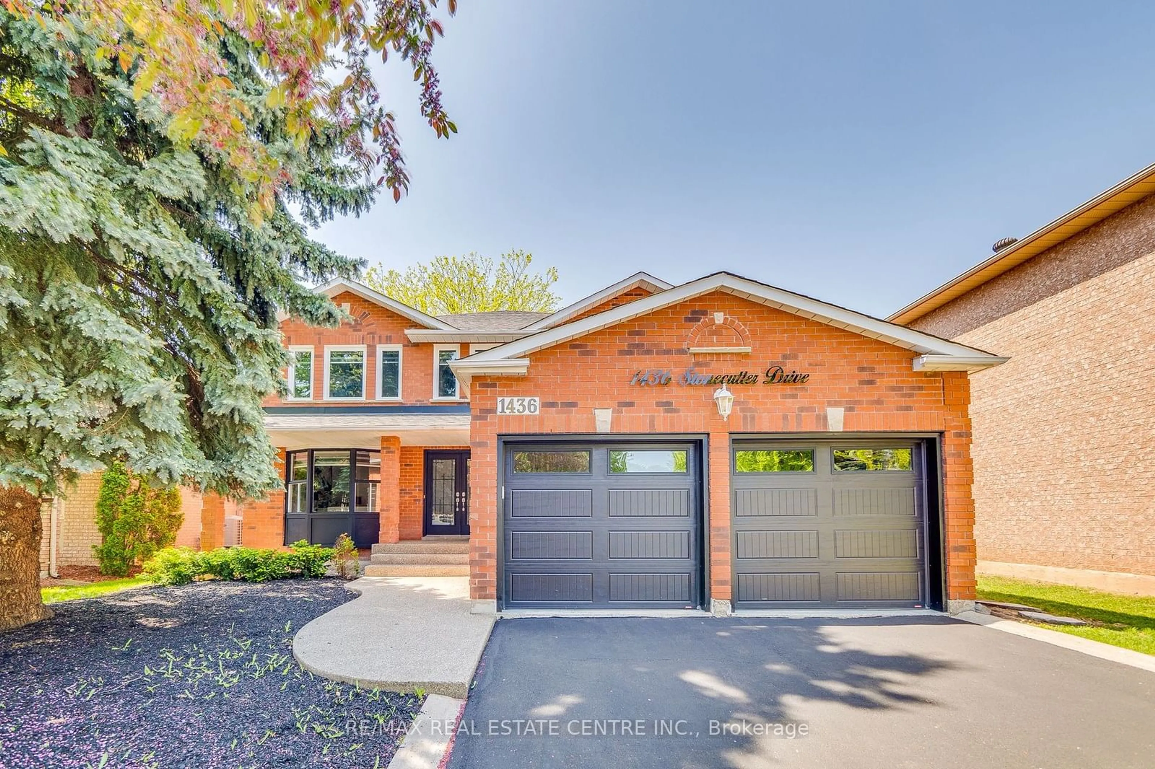 Home with brick exterior material, street for 1436 Stonecutter Dr, Oakville Ontario L6M 3C3