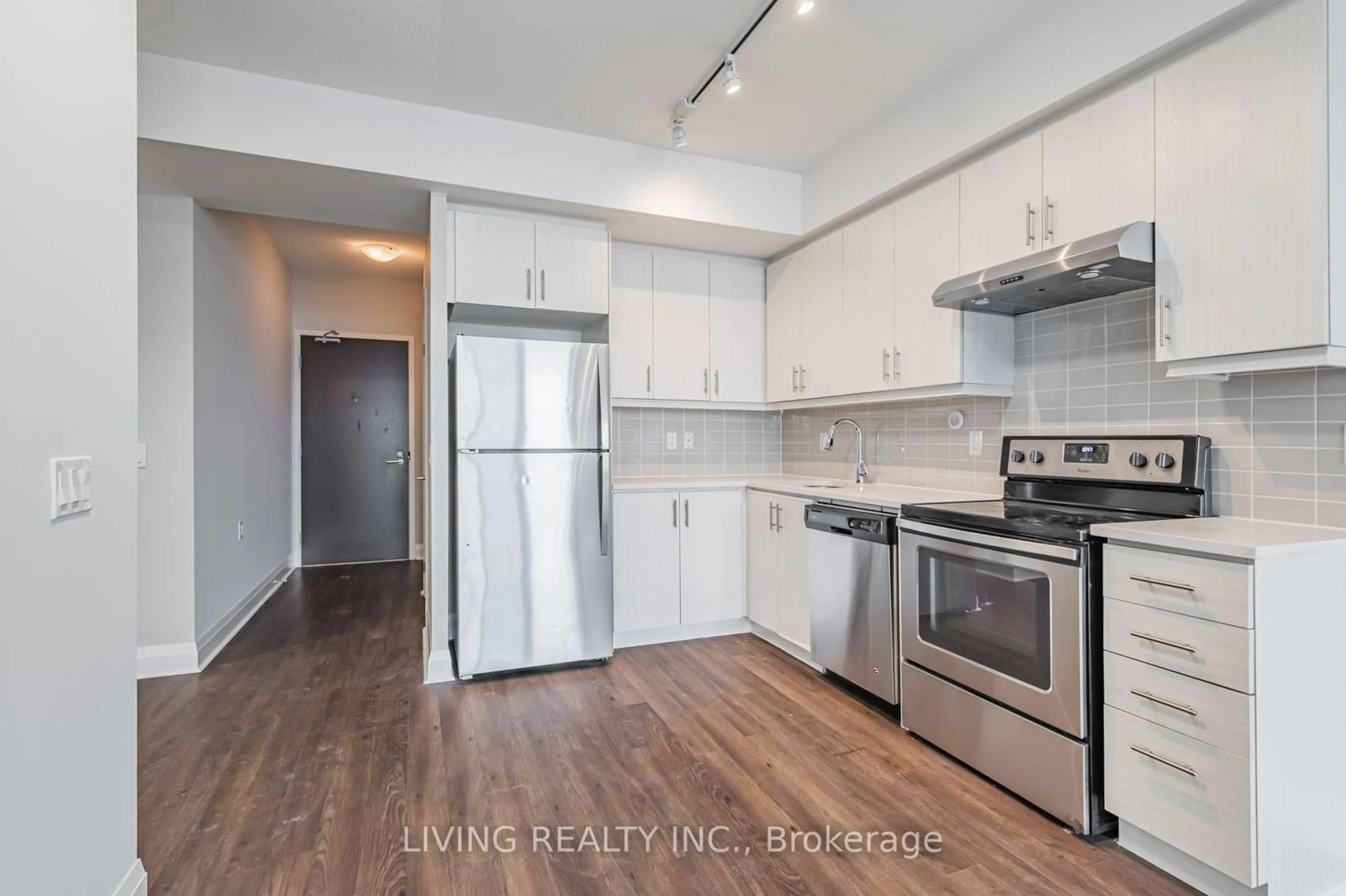 Standard kitchen, wood/laminate floor for 15 Zorra St #906, Toronto Ontario M8Z 4Z6