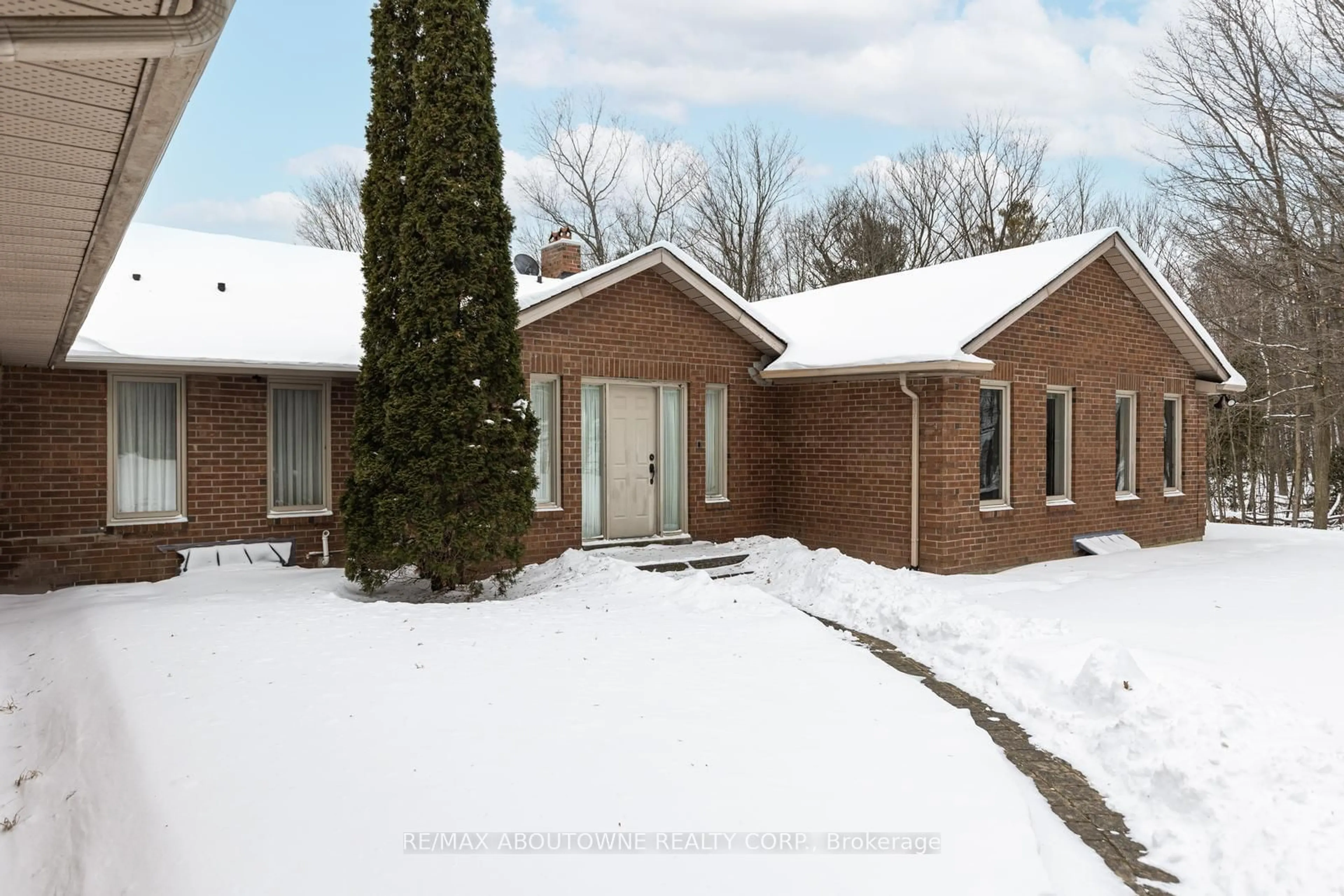 Home with brick exterior material, street for 22 Matson Dr, Caledon Ontario L7E 0A9