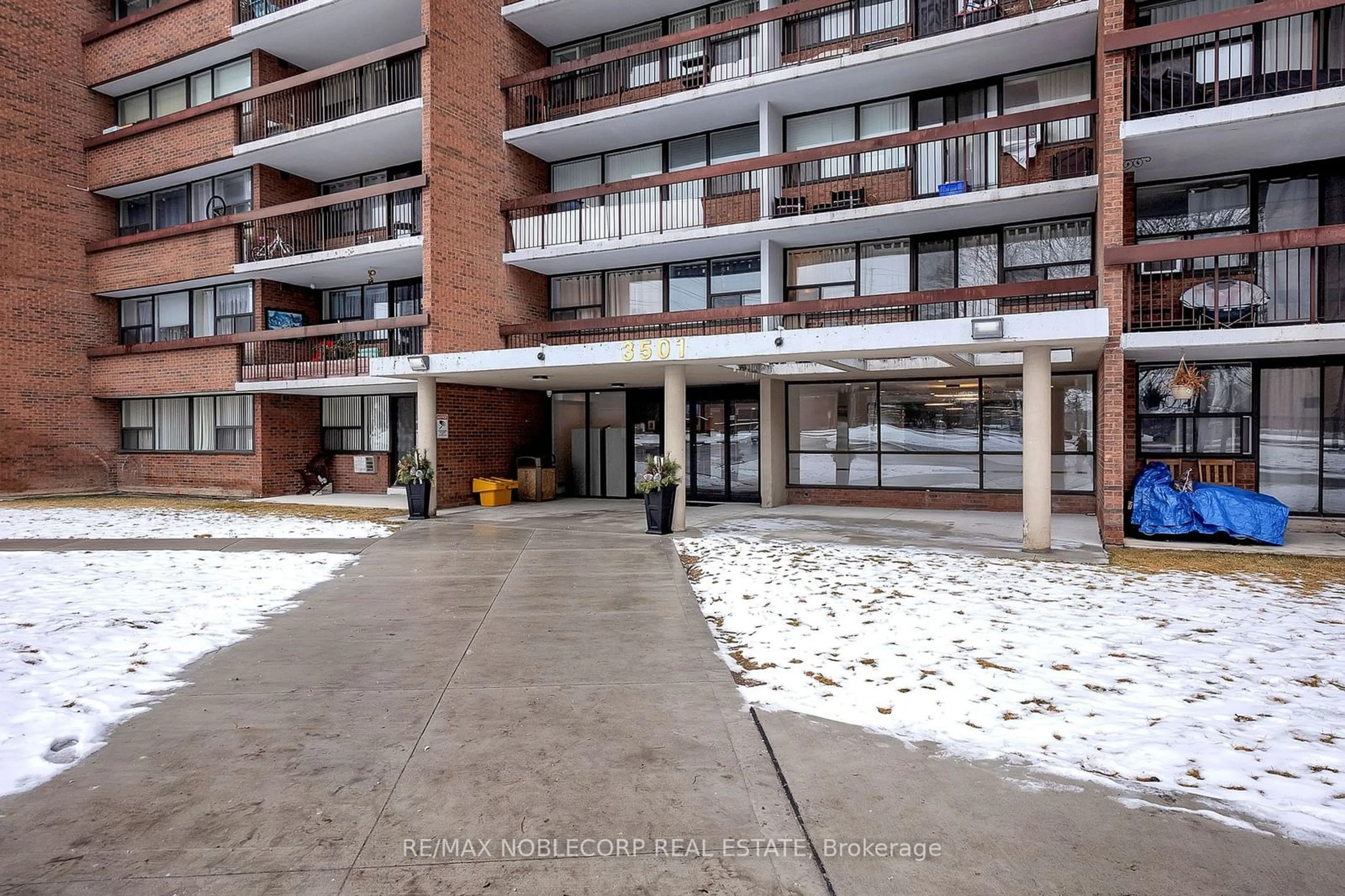 Unknown for 3501 Glen Erin Dr #1010, Mississauga Ontario L5L 2E9