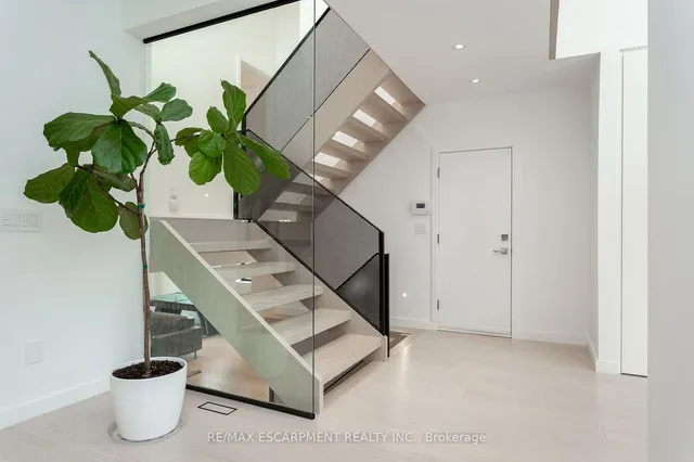 Additional property image - 5008 Spruce Ave