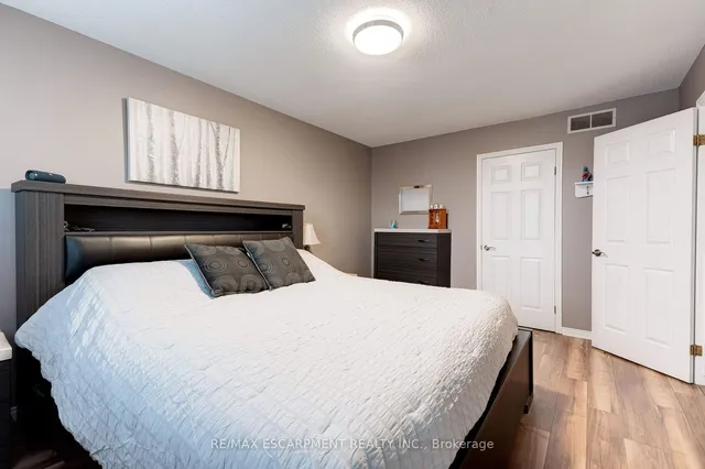 Additional property image - 3436 BRISTOL Dr