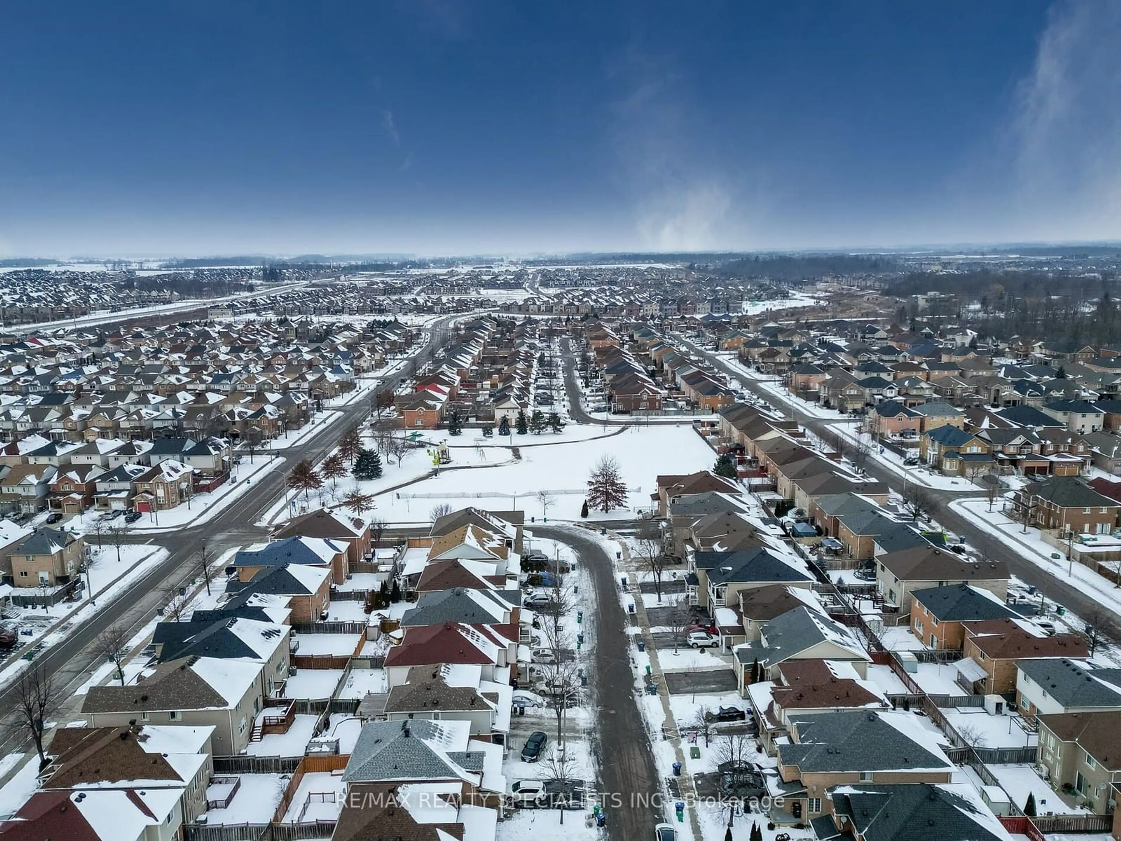 A pic from outside/outdoor area/front of a property/back of a property/a pic from drone, street for 17 Edenvalley Rd, Brampton Ontario L7A 2M6