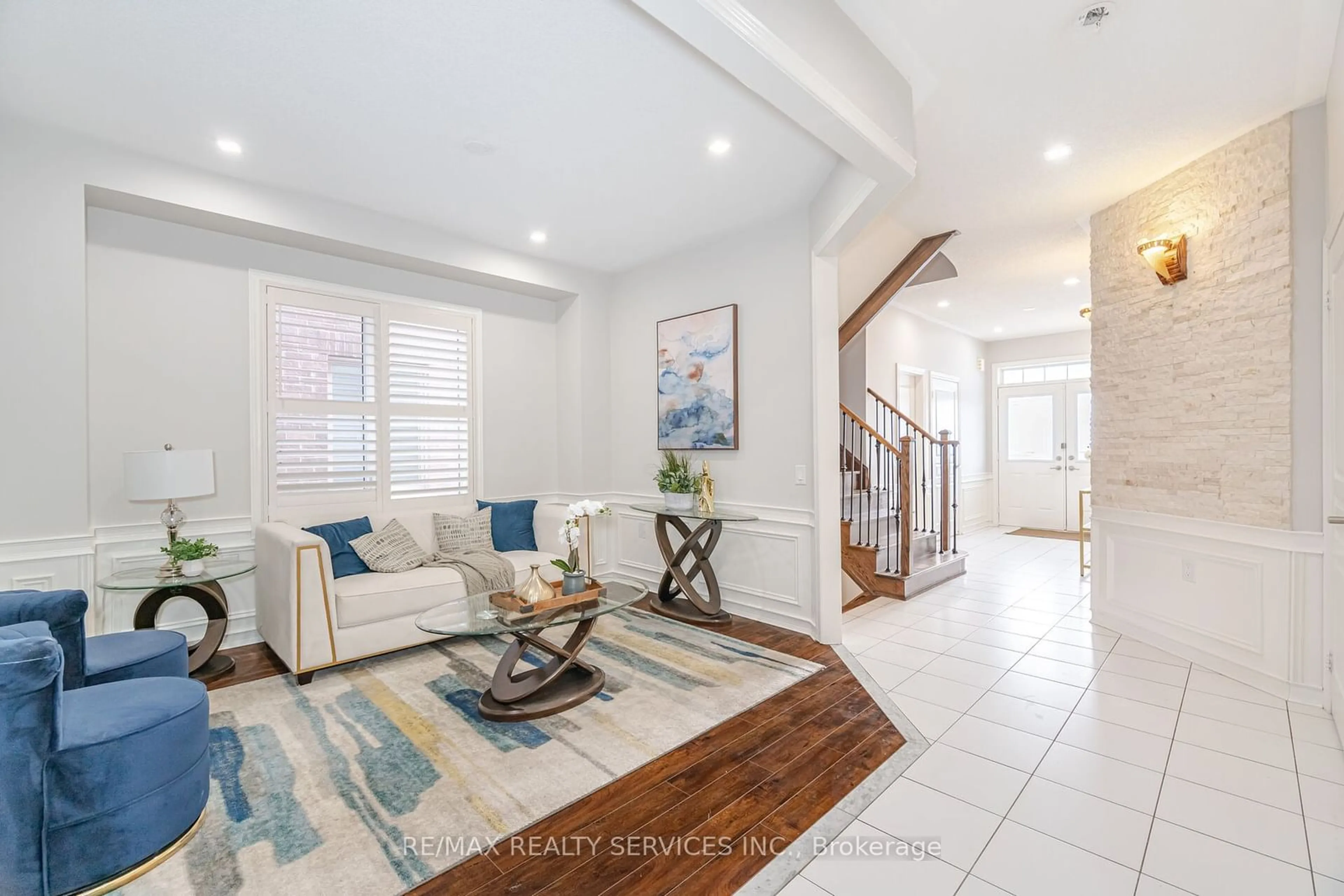 Living room with furniture, ceramic/tile floor for 30 Blackberry Valley Cres, Caledon Ontario L7C 3Z9