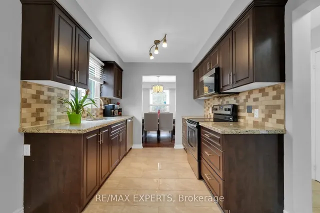 Additional property image - 10 Cassander Cres