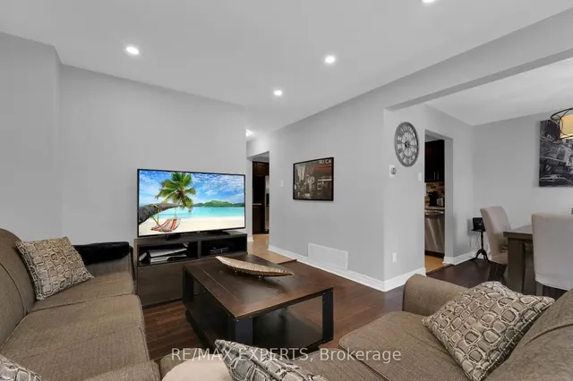 Additional property image - 10 Cassander Cres