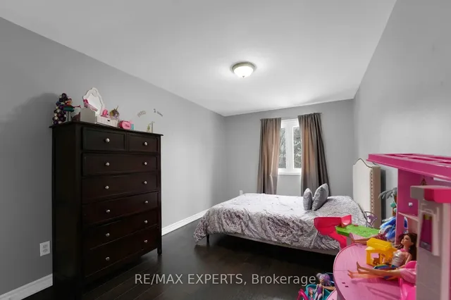 Additional property image - 10 Cassander Cres