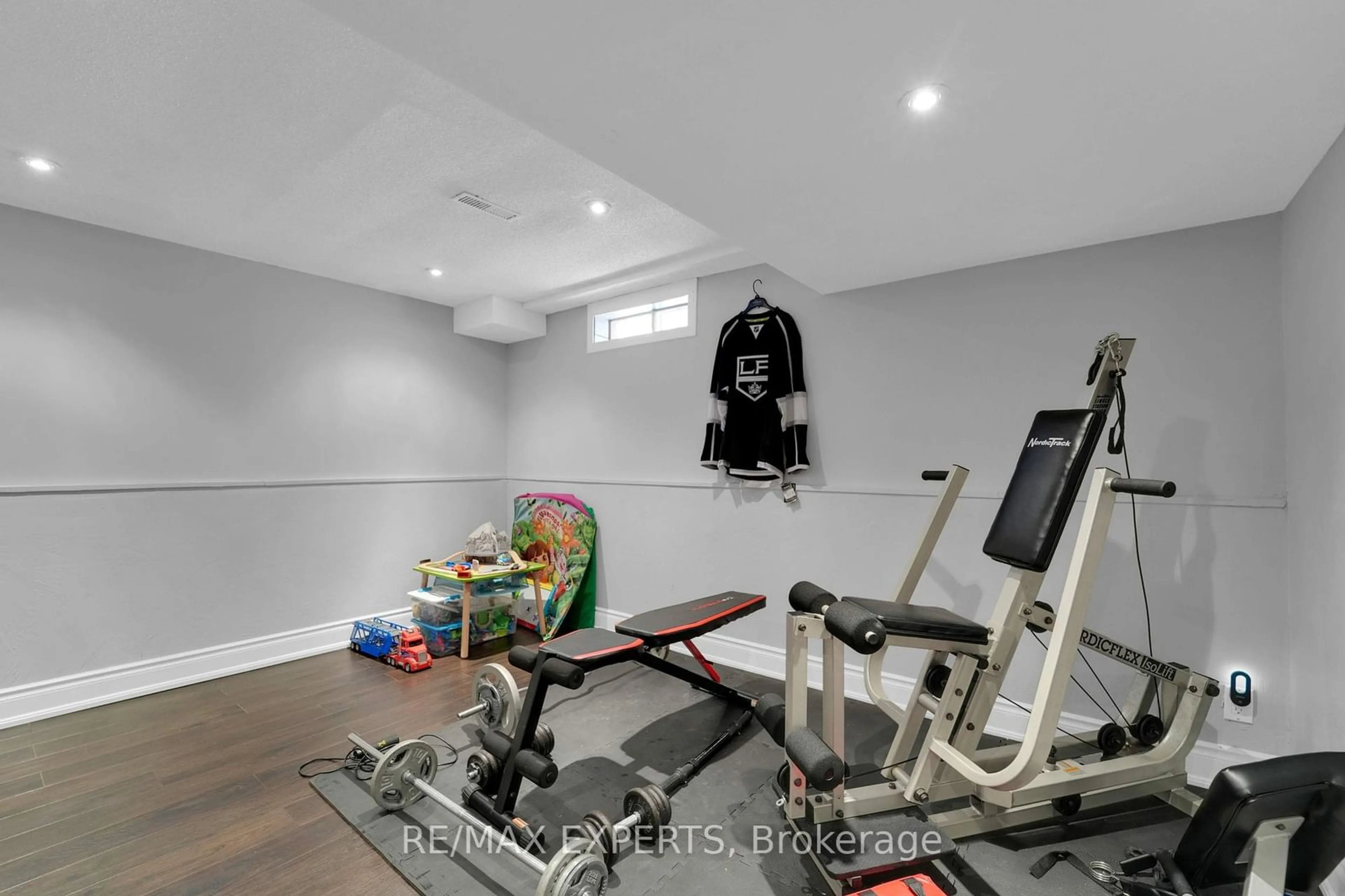 Gym or fitness room for 10 Cassander Cres, Brampton Ontario L8Z 1Z2