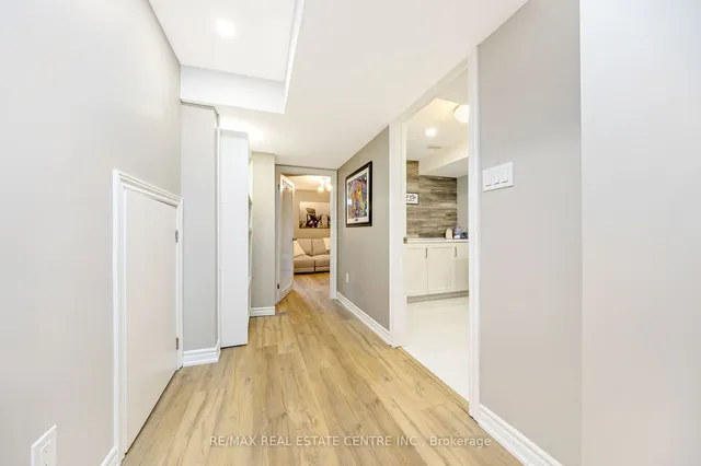 Additional image 36 of 743 Agnew Cres