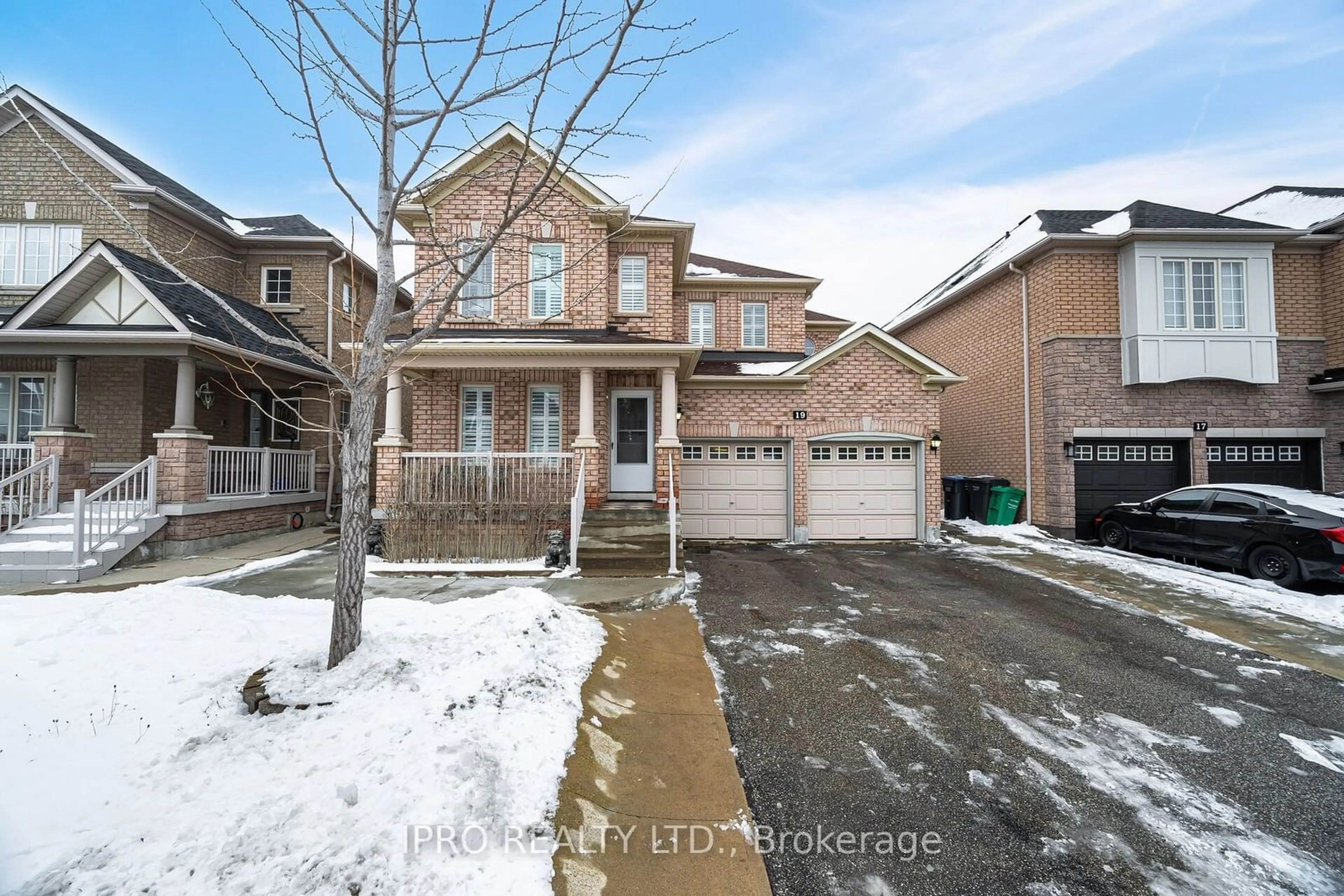 A pic from outside/outdoor area/front of a property/back of a property/a pic from drone, street for 19 Citronella Lane, Brampton Ontario L6R 3E8