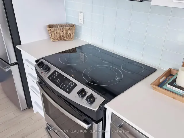 Additional property image - 10 Park Lawn Rd Unit 3709