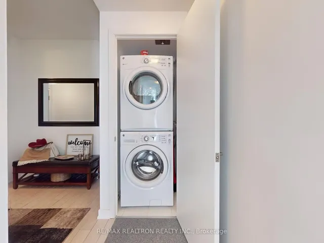Additional property image - 10 Park Lawn Rd Unit 3709