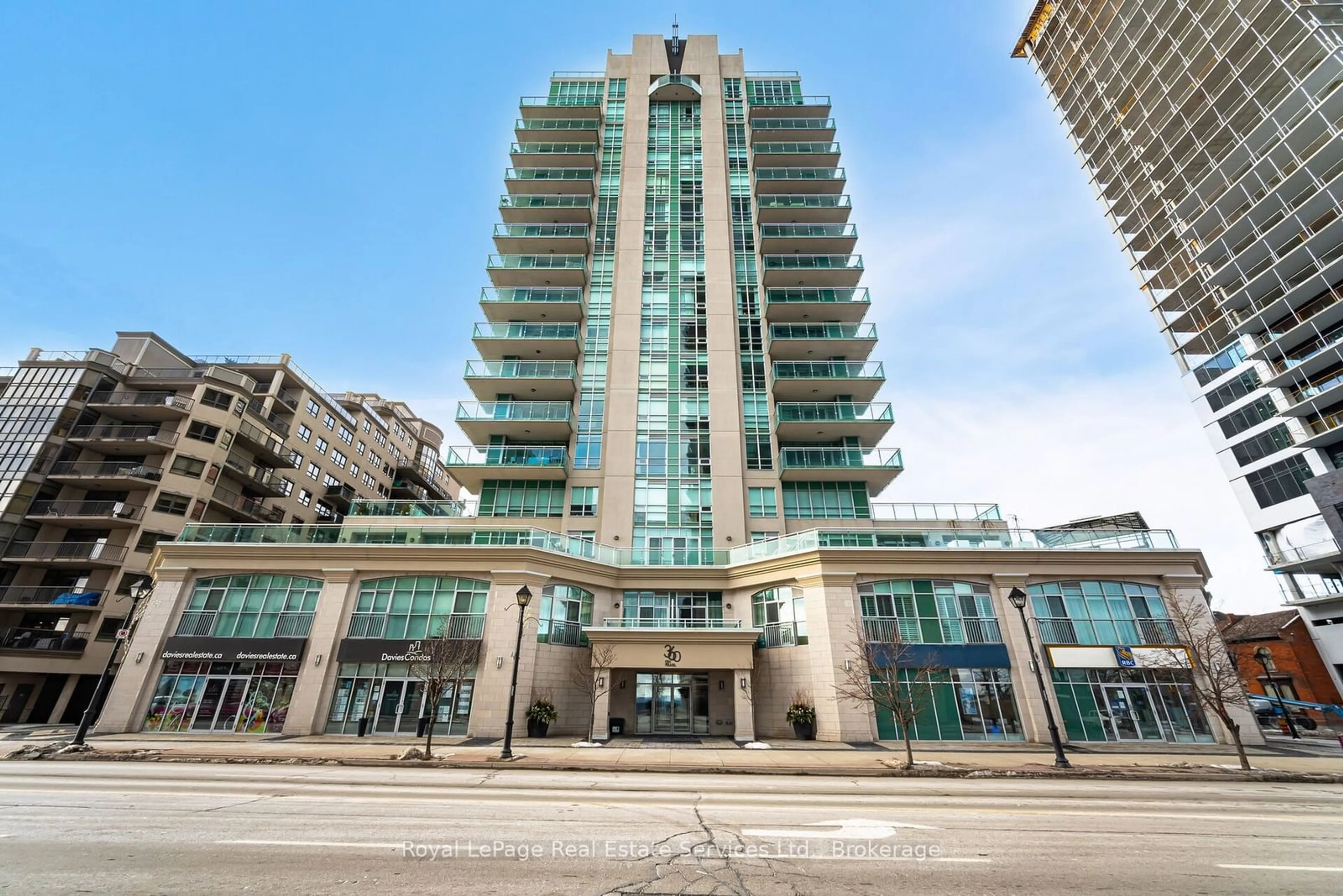 Indoor foyer for 360 Pearl St #902, Burlington Ontario L7R 1E1