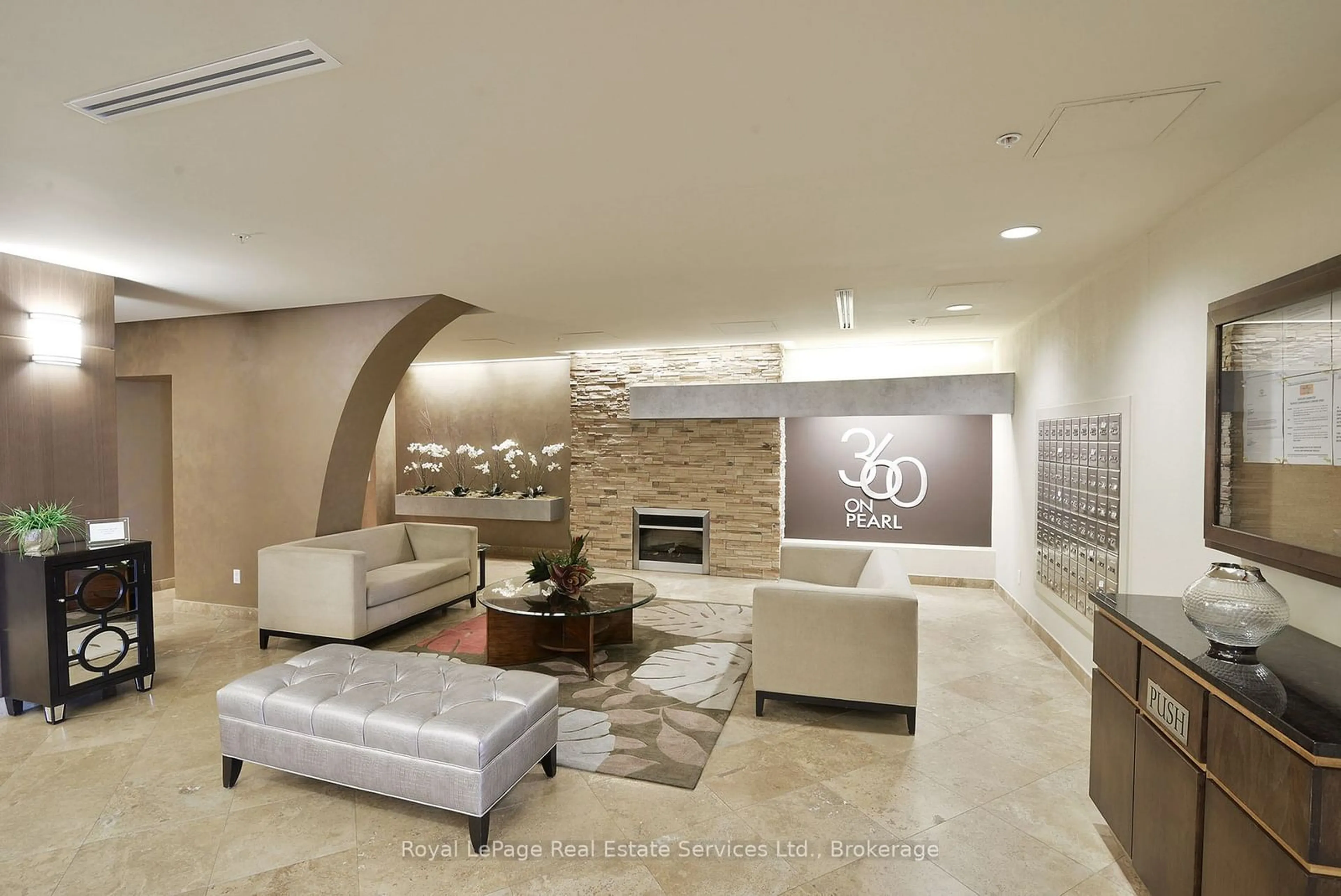 Lobby for 360 Pearl St #902, Burlington Ontario L7R 1E1