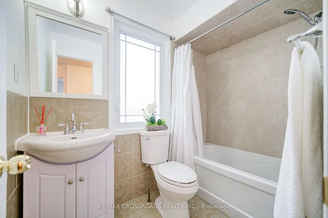 Additional property image - 115 Ecclestone Dr
