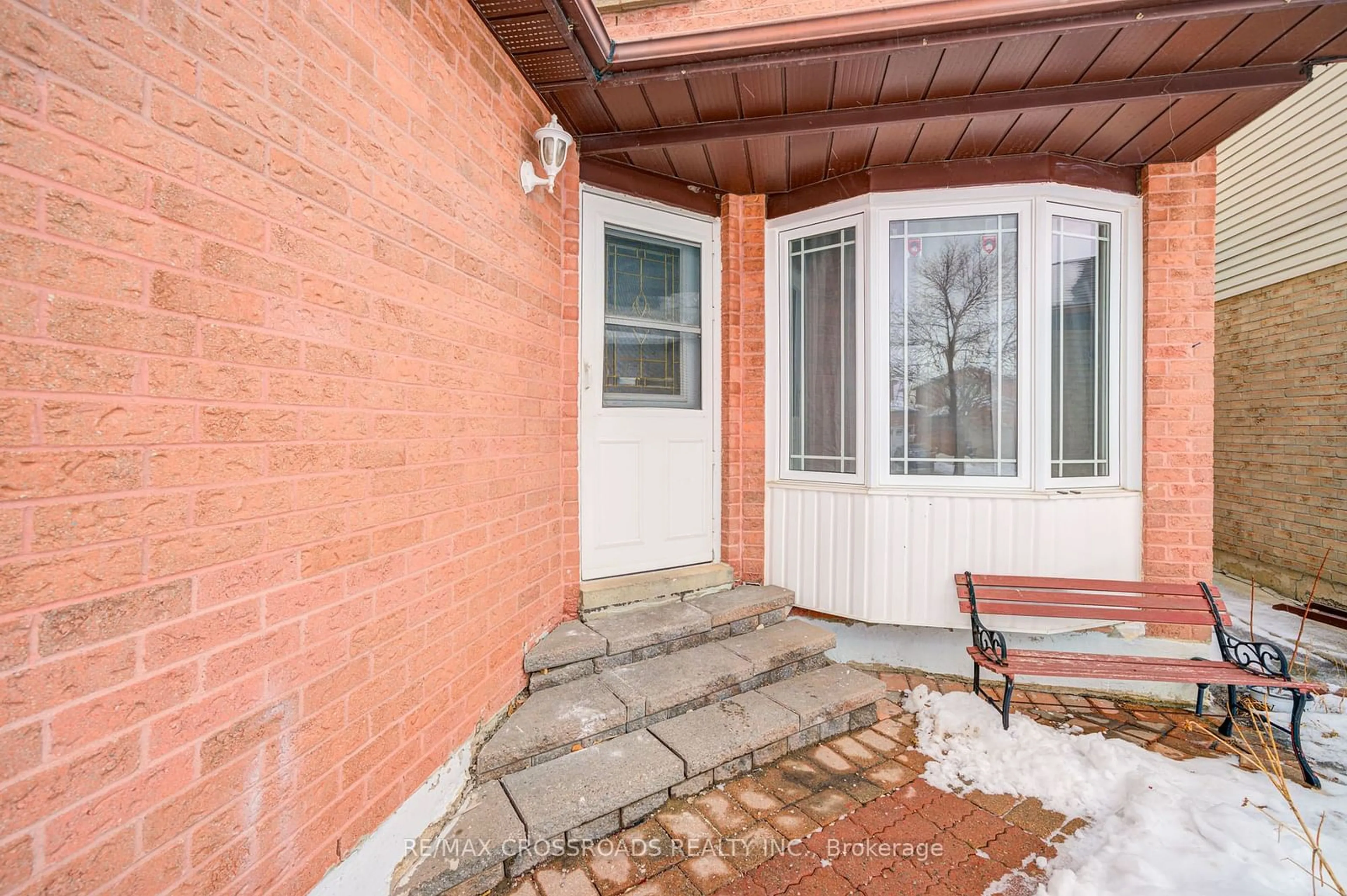 Patio, street for 115 Ecclestone Dr, Brampton Ontario L6X 3P4